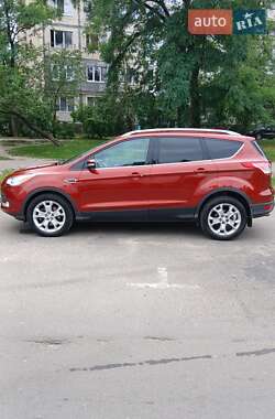Внедорожник / Кроссовер Ford Escape 2016 в 