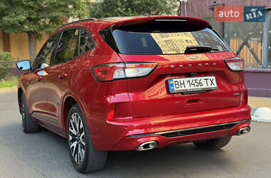 Внедорожник / Кроссовер Ford Escape 2020 в 