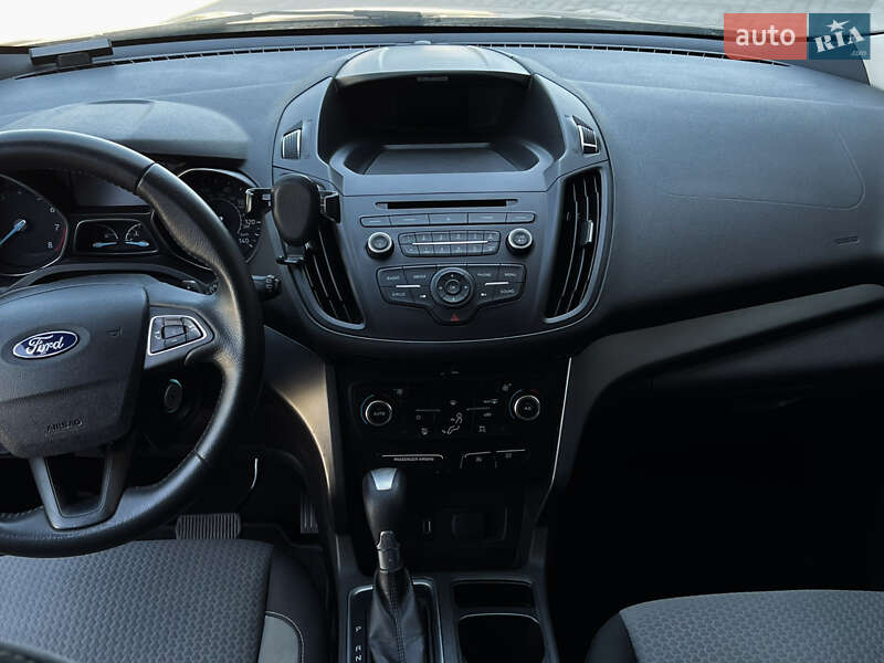 Внедорожник / Кроссовер Ford Escape 2017 в Львове