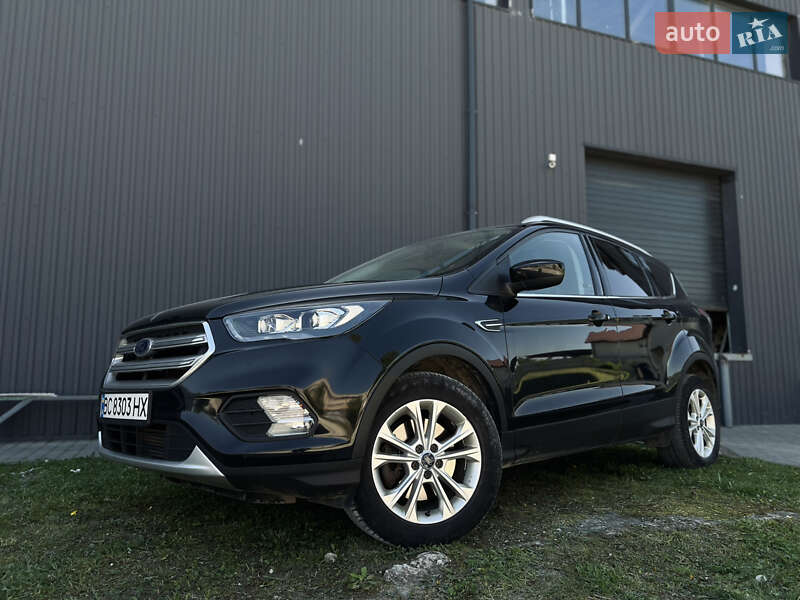 Внедорожник / Кроссовер Ford Escape 2017 в Львове
