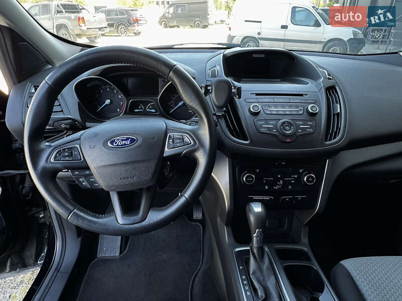 Внедорожник / Кроссовер Ford Escape 2017 в Львове