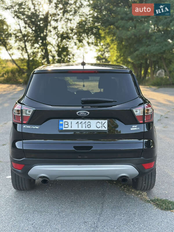 Внедорожник / Кроссовер Ford Escape 2017 в Лубнах