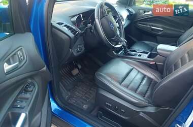Внедорожник / Кроссовер Ford Escape 2018 в 