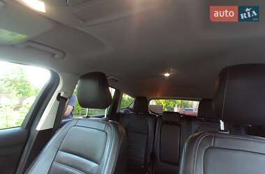 Внедорожник / Кроссовер Ford Escape 2018 в 