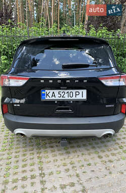 Внедорожник / Кроссовер Ford Escape 2022 в 