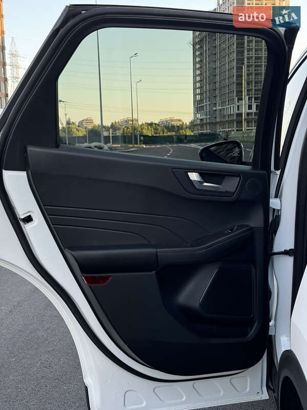Внедорожник / Кроссовер Ford Escape 2021 в Киеве