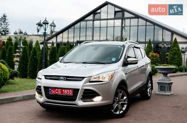 Внедорожник / Кроссовер Ford Escape 2015 в Стрые
