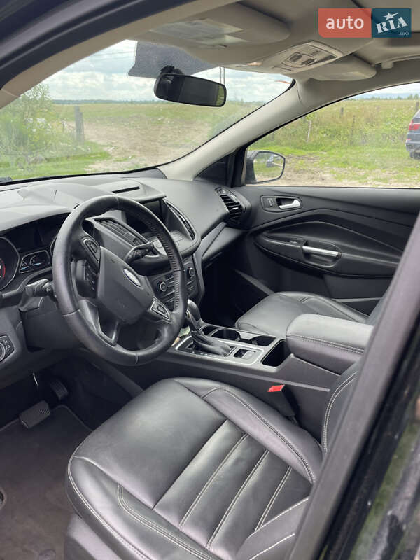 Внедорожник / Кроссовер Ford Escape 2018 в Меденичах