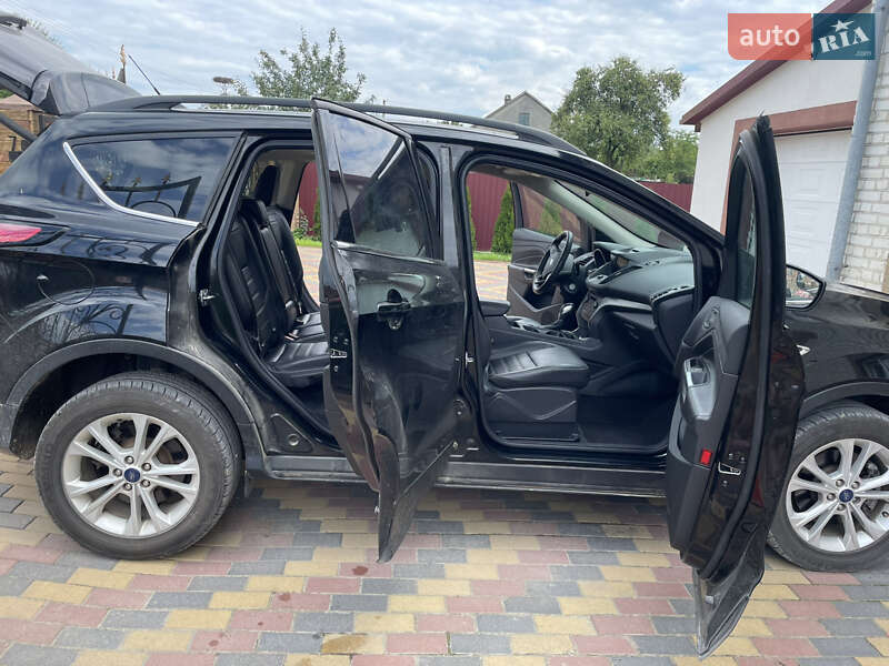 Внедорожник / Кроссовер Ford Escape 2018 в Меденичах