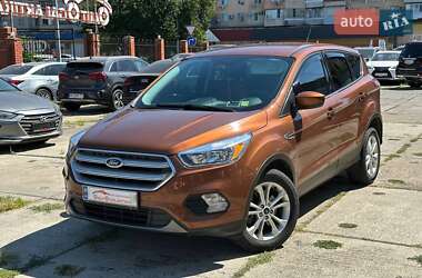 Внедорожник / Кроссовер Ford Escape 2016 в 