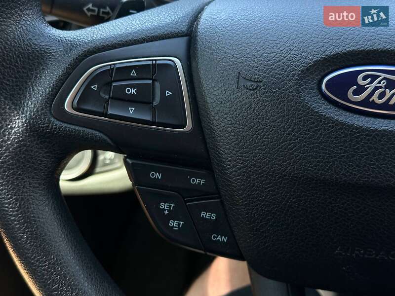 Внедорожник / Кроссовер Ford Escape 2016 в Одессе