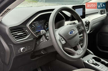 Внедорожник / Кроссовер Ford Escape 2021 в 