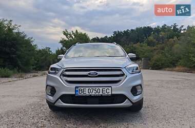 Внедорожник / Кроссовер Ford Escape 2018 в 