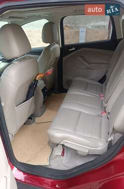 Внедорожник / Кроссовер Ford Escape 2013 в 