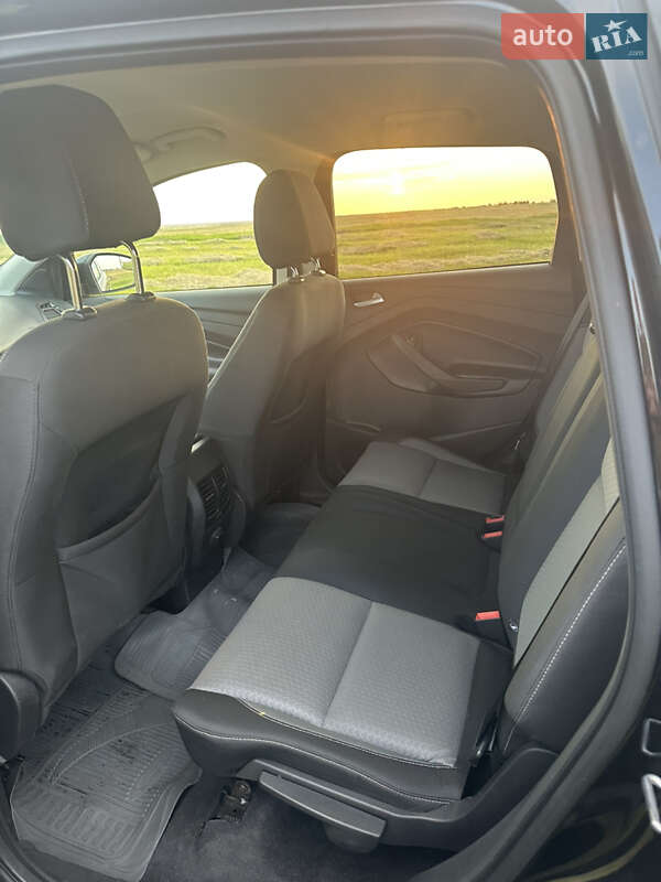 Внедорожник / Кроссовер Ford Escape 2016 в Вараше фото 10 Внедорожник / Кроссовер Ford Escape 2016 в Вараше