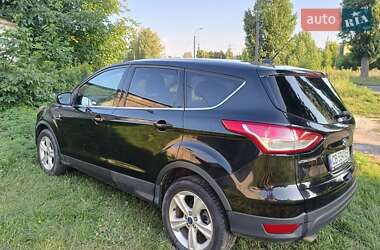 Внедорожник / Кроссовер Ford Escape 2015 в 