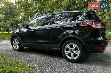 Внедорожник / Кроссовер Ford Escape 2015 в 