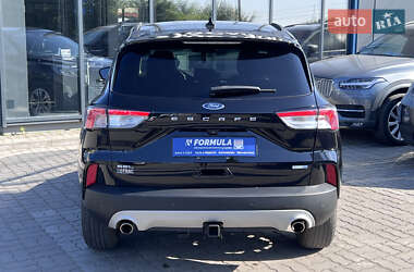 Внедорожник / Кроссовер Ford Escape 2020 в 