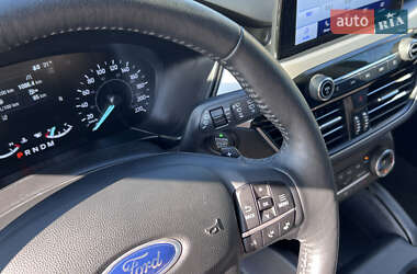 Внедорожник / Кроссовер Ford Escape 2020 в 