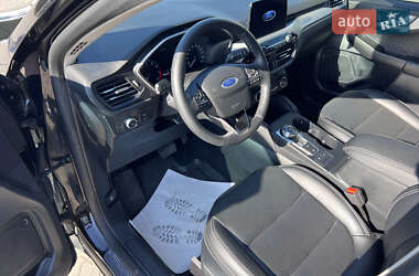 Внедорожник / Кроссовер Ford Escape 2020 в 