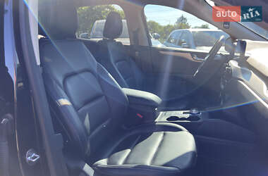 Внедорожник / Кроссовер Ford Escape 2020 в 