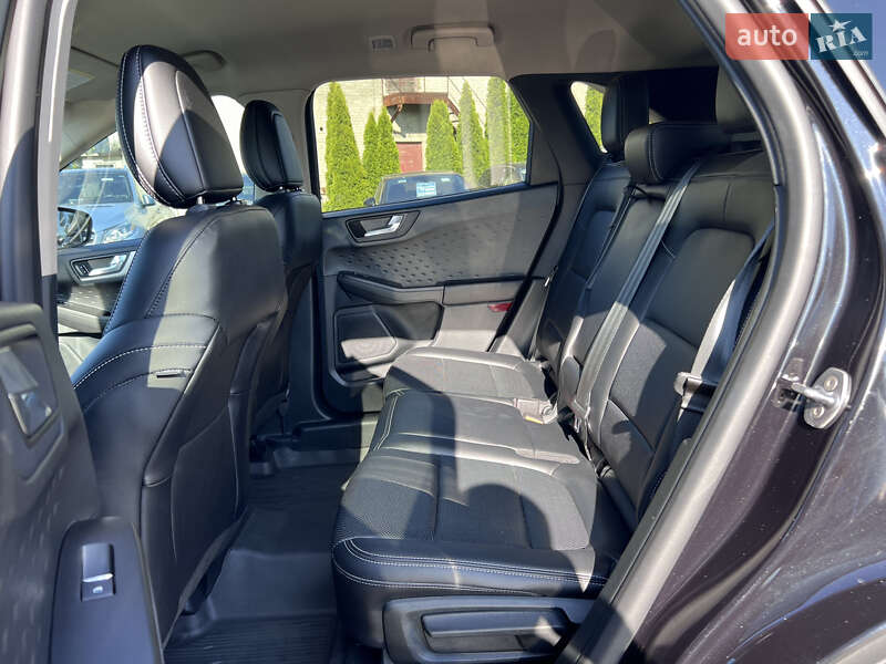 Внедорожник / Кроссовер Ford Escape 2020 в Нововолынске