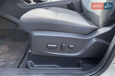 Внедорожник / Кроссовер Ford Escape 2017 в 