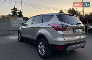 Внедорожник / Кроссовер Ford Escape 2017 в 