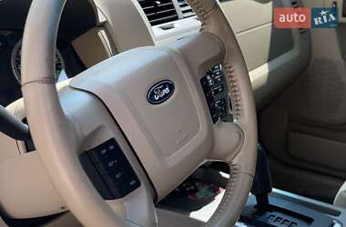 Внедорожник / Кроссовер Ford Escape 2012 в 