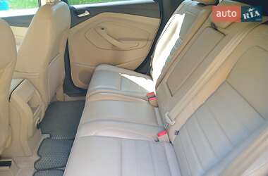 Внедорожник / Кроссовер Ford Escape 2015 в 