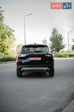 Внедорожник / Кроссовер Ford Escape 2020 в 