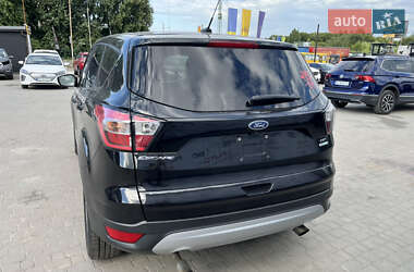 Внедорожник / Кроссовер Ford Escape 2017 в 