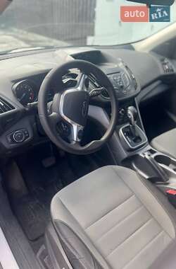 Внедорожник / Кроссовер Ford Escape 2013 в 