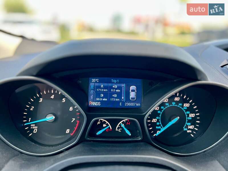 Внедорожник / Кроссовер Ford Escape 2015 в Киеве