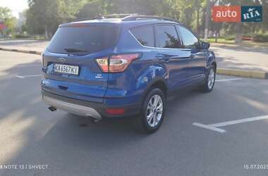 Внедорожник / Кроссовер Ford Escape 2018 в 