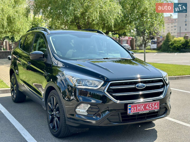 Внедорожник / Кроссовер Ford Escape 2017 в Киеве