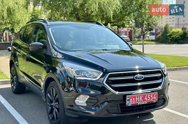 Внедорожник / Кроссовер Ford Escape 2017 в 