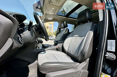 Внедорожник / Кроссовер Ford Escape 2017 в 