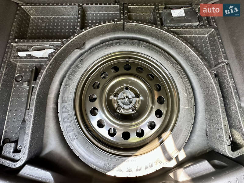 Внедорожник / Кроссовер Ford Escape 2017 в Киеве