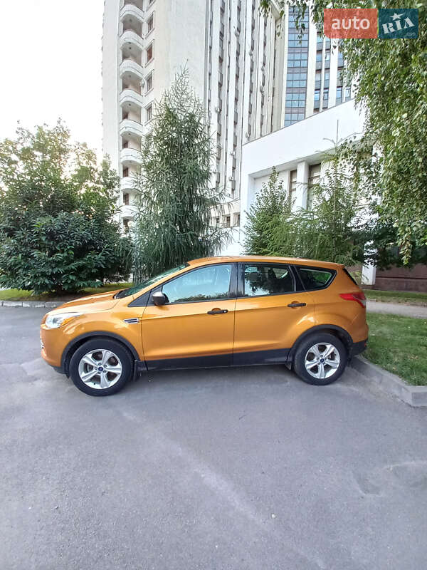 Внедорожник / Кроссовер Ford Escape 2016 в Виннице