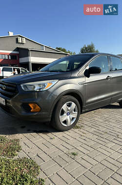 Позашляховик / Кросовер Ford Escape 2016 в 