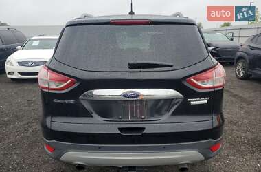 Внедорожник / Кроссовер Ford Escape 2016 в 