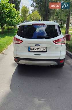 Внедорожник / Кроссовер Ford Escape 2013 в 