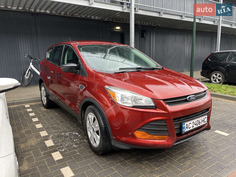 Внедорожник / Кроссовер Ford Escape 2015 в 