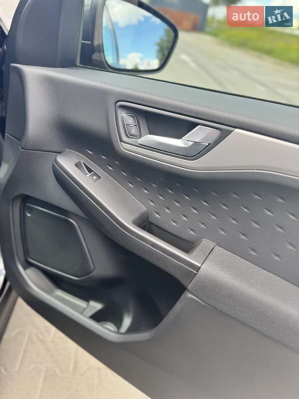 Внедорожник / Кроссовер Ford Escape 2020 в Киеве