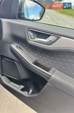 Внедорожник / Кроссовер Ford Escape 2020 в 