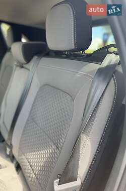 Внедорожник / Кроссовер Ford Escape 2020 в 