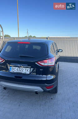 Внедорожник / Кроссовер Ford Escape 2015 в 