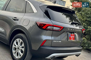 Внедорожник / Кроссовер Ford Escape 2023 в 