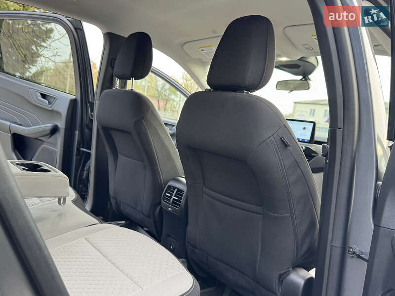Внедорожник / Кроссовер Ford Escape 2023 в Днепре